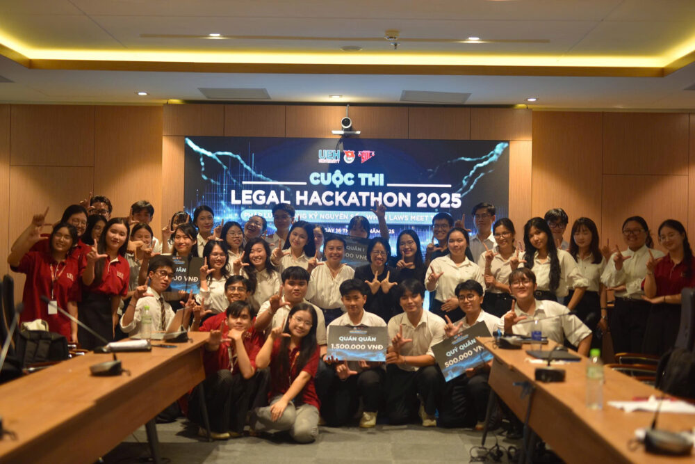Luật sư thành viên Phạm Thị Thoa tham gia làm ban giám khảo chung kết Cuộc thi Legal Hackathon 2025